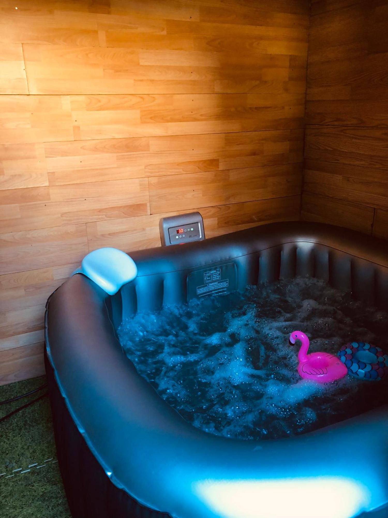 Grand T2 Climatise Avec Jardin Et Spa Narbonne Luaran gambar